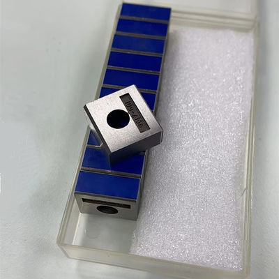 سدادة رولاند العقدة من الفولاذ الكربوني مع المطاط الأزرق لأجزاء احتياطية للطباعة 19 * 18 * 8mm